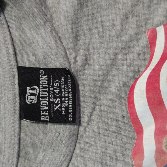 Boys Revolution Bear with American flag shirt size 4/5 - Picture 3 of 3